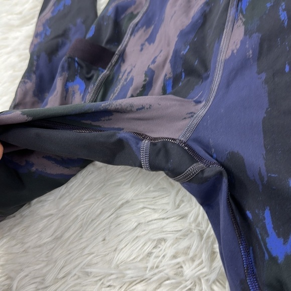 Lululemon Take The Moment Tight 25" *lululemon x Robert Geller Washed Camo Small - Picture 2 of 7